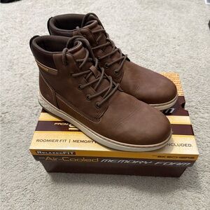 Sketchers Garlan Deno waterproof boots 9.5